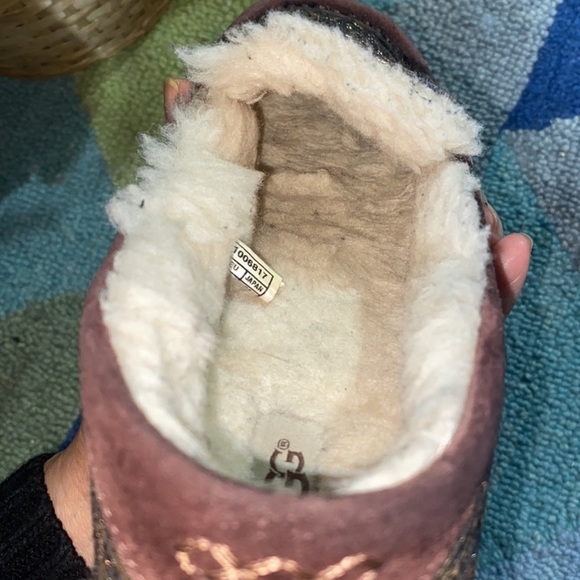 135. UGG size 7 women Rylee Glitter Brown Leopard Print Moccasin Slippers - Picture 4 of 8